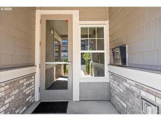 Photo #2: 417086066 Listing