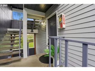 Photo #4: 417550701 Listing