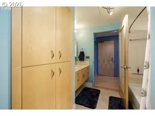 Photo #1: 417820098 Listing