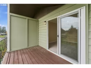 Photo #6: 417902422 Listing