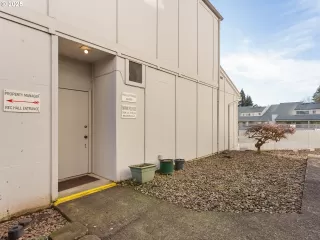 Photo #5: 418098856 Listing