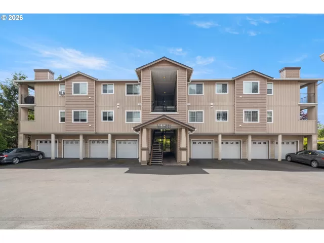 MLS: 418668000 Condo For Sale