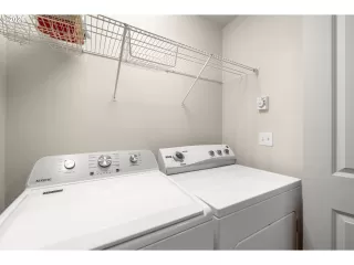 Photo #6: 418668000 Listing