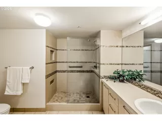 Photo #2: 419598863 Listing 