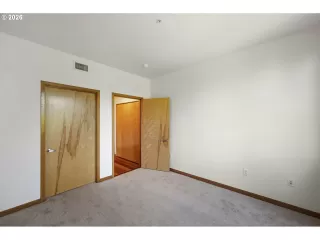 Photo #6: 419598863 Listing 