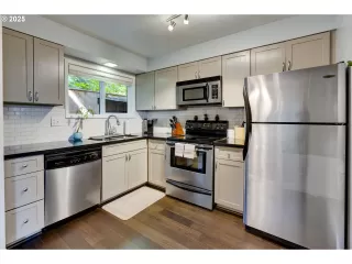 Photo #5: 419687115 Listing 