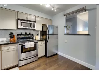 Photo #6: 419687115 Listing 