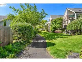 Photo #4: 420286770 Listing 