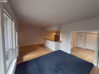 Photo #3: 420300104 Listing