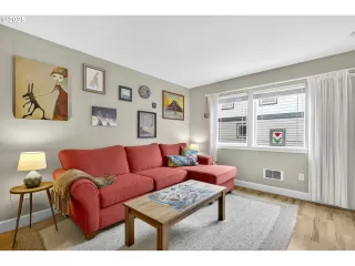 Photo #1: 420608964 Listing