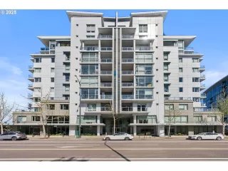Photo #2: 421816752 Listing