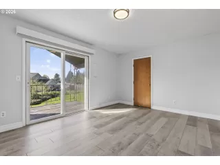 Photo #5: 422448824 Listing 