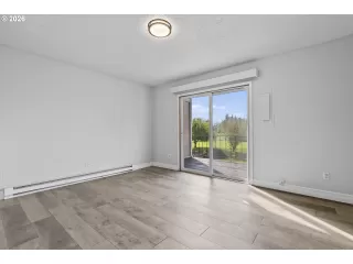 Photo #6: 422448824 Listing 