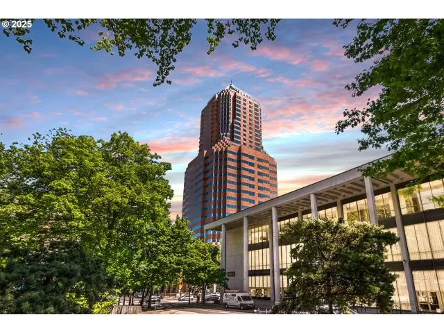 MLS: 422462627 Condo For Sale