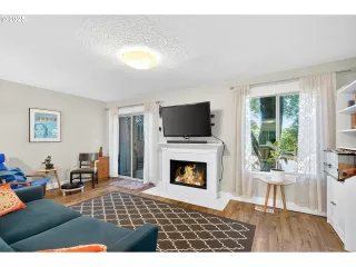 Photo #3: 422521153 Listing