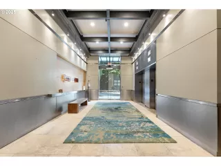 Photo #3: 423372965 Listing