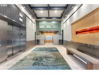 Photo #4: 423372965 Listing