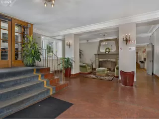 Photo #2: 423380791 Listing 