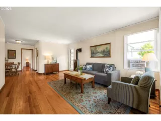 Photo #3: 423614223 Listing 