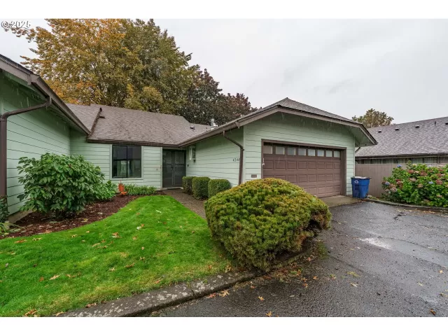 MLS: 424254616 Condo For Sale