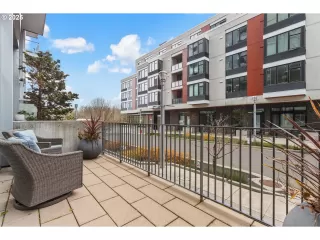 Photo #3: 424408292 Listing 