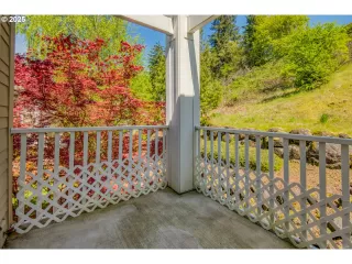 Photo #2: 424529211 Listing 