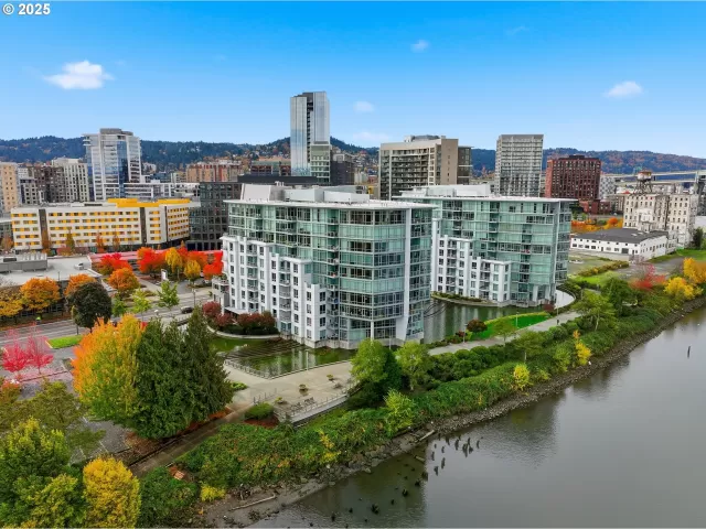 MLS: 424574985 Condo For Sale