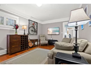 Photo #6: 424819711 Listing