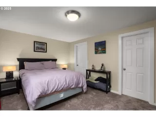 Photo #1: 424919291 Listing