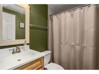 Photo #5: 424919291 Listing