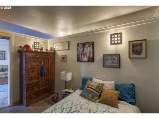 Photo #2: 424961040 Listing