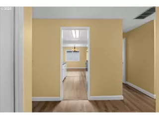 Photo #1: 425197909 Listing