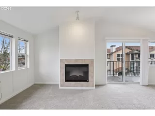 Photo #1: 425370170 Listing 