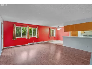 Photo #2: 425755328 Listing