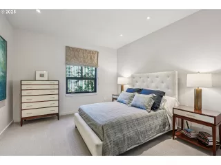 Photo #5: 426144444 Listing 