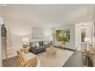 Photo #1: 426361571 Listing 