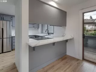 Photo #2: 426405296 Listing