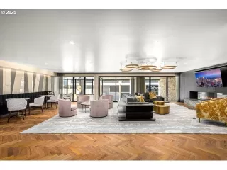 Photo #2: 426456391 Listing