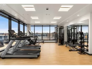 Photo #3: 426456391 Listing