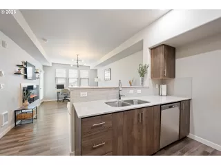 Photo #1: 426636618 Listing 