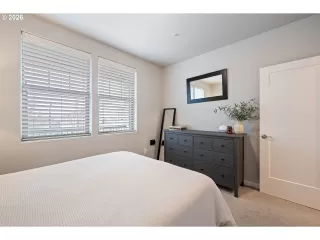 Photo #6: 426636618 Listing 