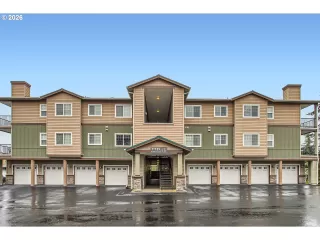 Photo #1: 426993495 Listing