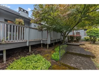 Photo #5: 427122670 Listing