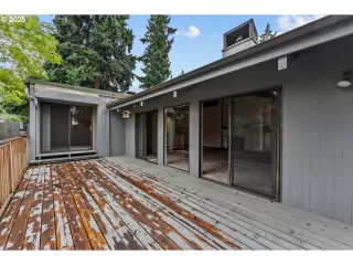 Photo #6: 427122670 Listing