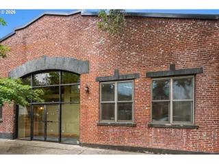 Photo #2: 427408495 Listing 