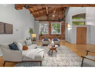 Photo #6: 427408495 Listing 