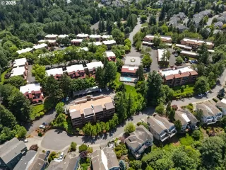 Photo #2: 428451105 Listing 