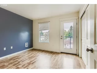 Photo #6: 428672741 Listing 