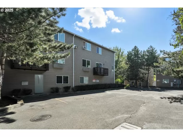 MLS: 428721233 Condo For Sale