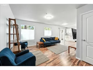 Photo #2: 428721233 Listing